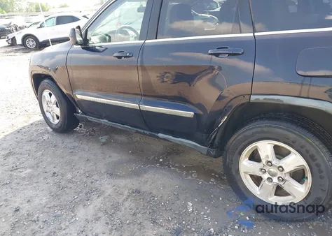 2011 Jeep Grand Cherokee Laredo from USA, damaged, VIN 1J4RR4GG5BC622628